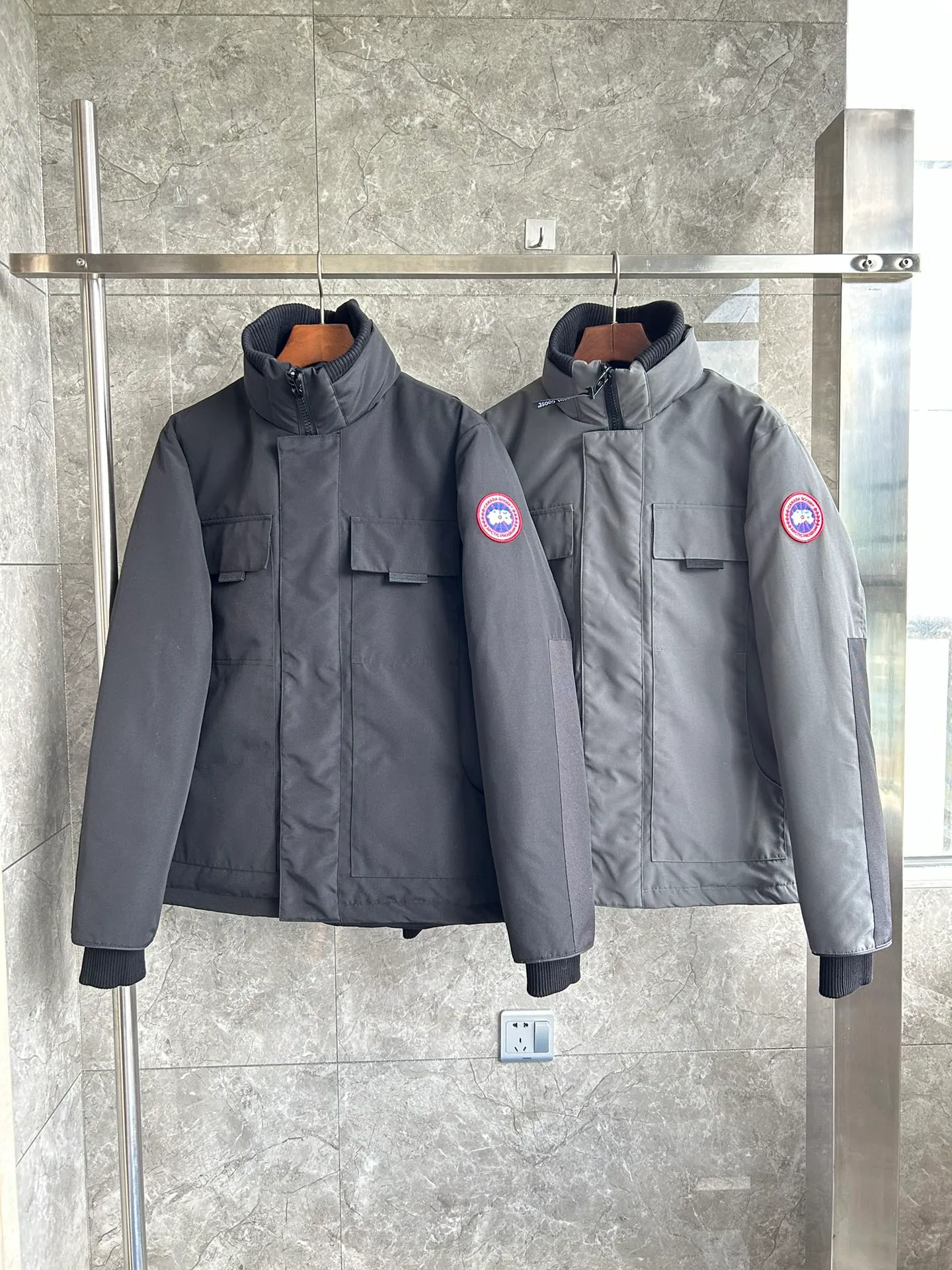 P840 E24 model 5816M Expedition men's model black, gray. Sizes: XS S M L XL XXL.